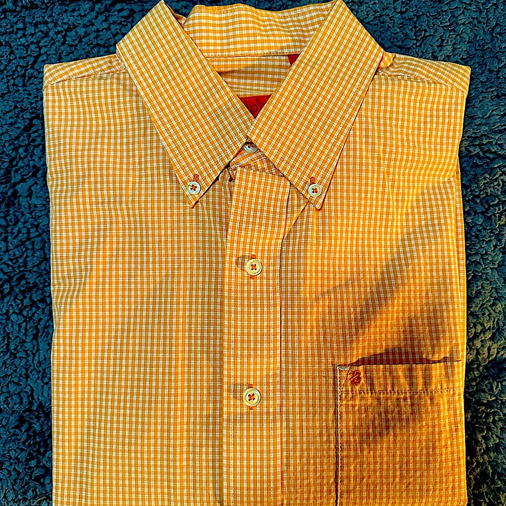 Gently used Men’s Long Sleeve Button Up